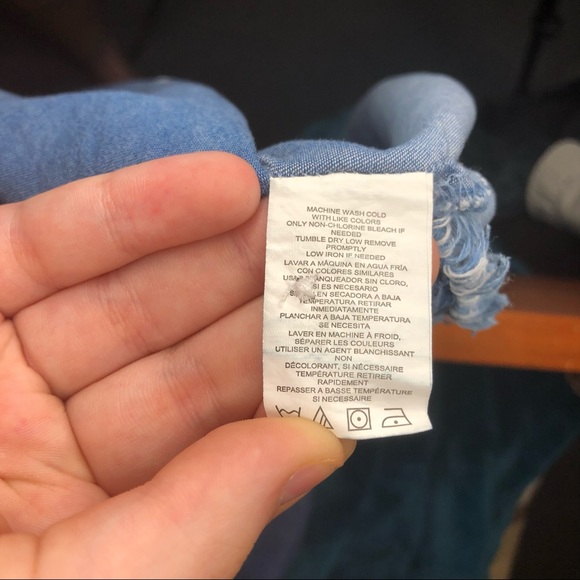 THREAD & SUPPLY Chambray w/ Stars Button Up Sz S - Picture 5 of 6